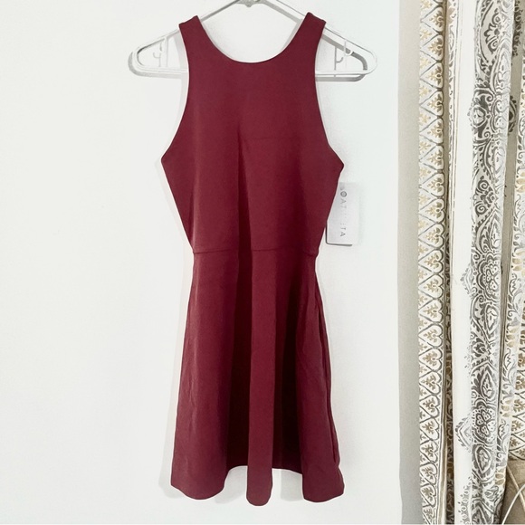 Athleta Dresses & Skirts - Athleta Conscious Dress Pink Burgundy Sleeveless Fit & Flare Size M NWT Pockets